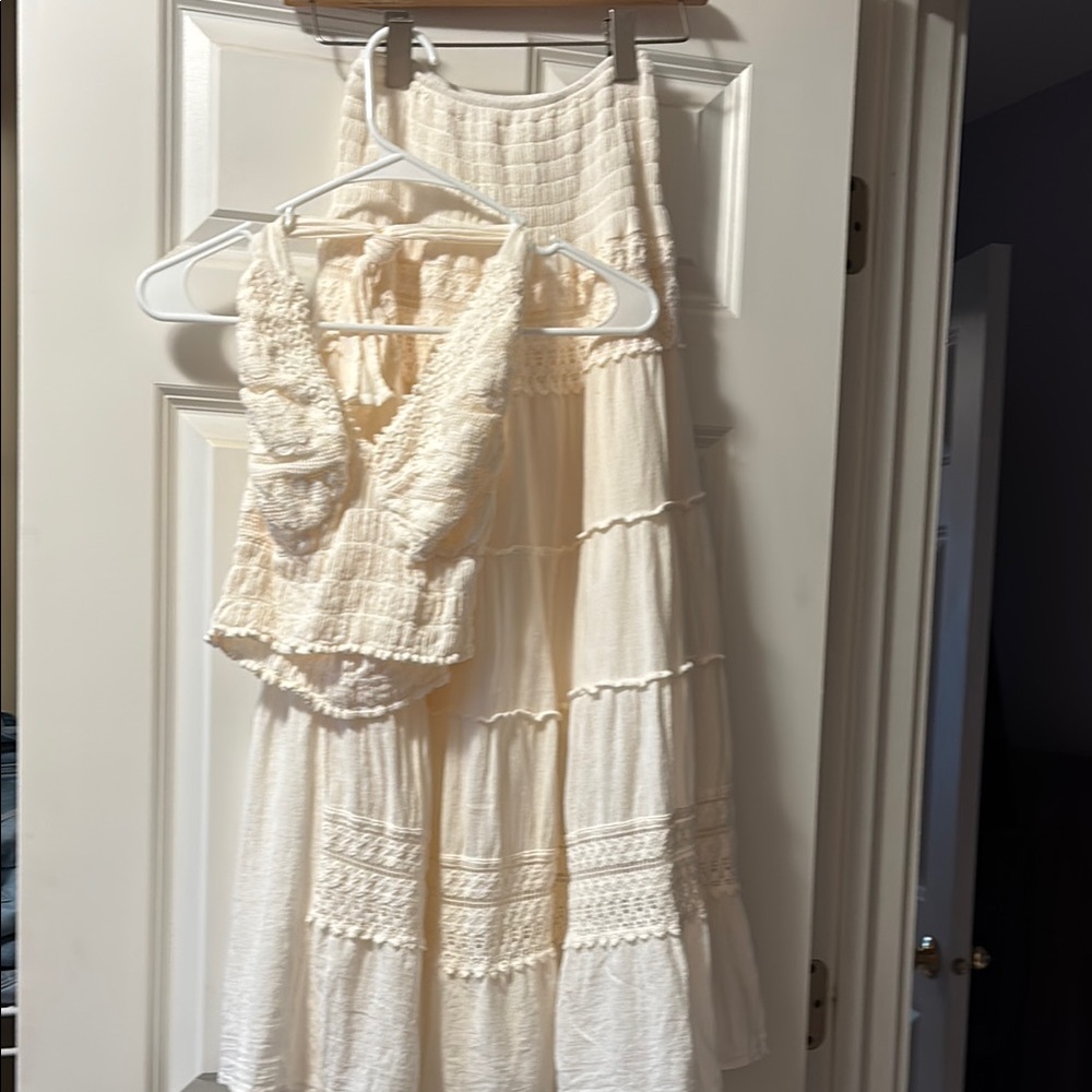 Elegant cream knit skirt and halter top